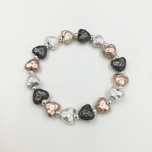 Load image into Gallery viewer, Stretch Hammered Heart Bracelet
