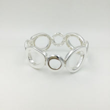 Load image into Gallery viewer, Stretch Circle Bracelet
