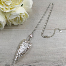 Load image into Gallery viewer, Long Heart Necklace
