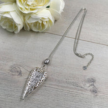Load image into Gallery viewer, Long Heart Necklace
